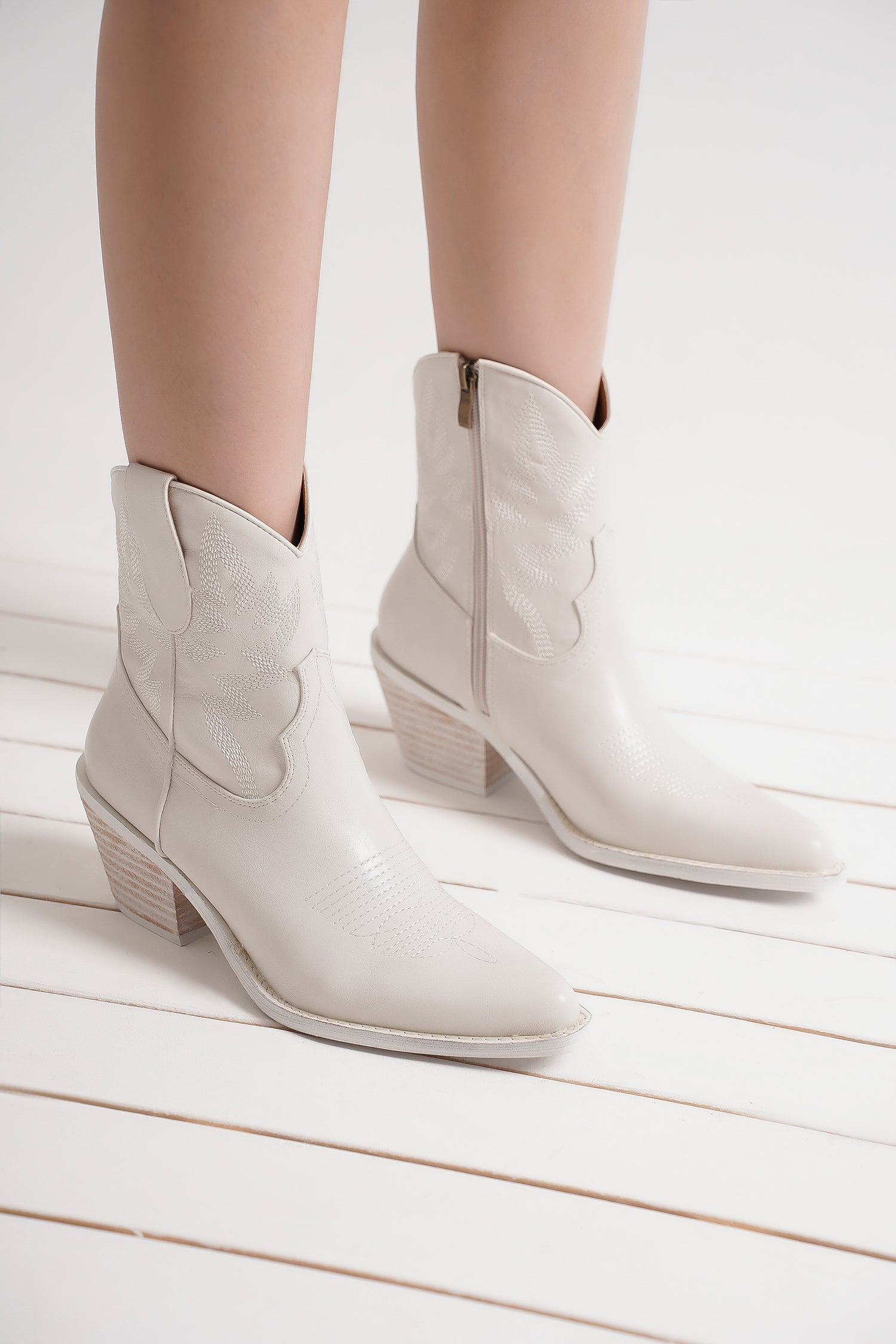 Beast Fashion Studded Detail Point Toe Boots